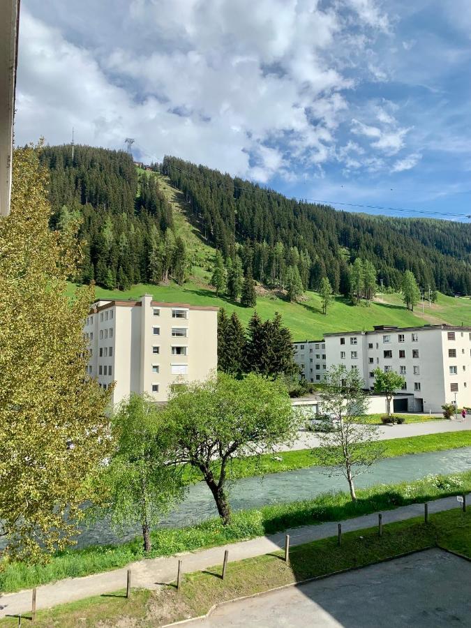Holiday Apartment Bolgen - Close To Everything! Bolgen, Jakobshorn, Bus Stop, Train Station, Supermarket, Ski School, Ski Rentals, Restaurants And More! Davos Esterno foto