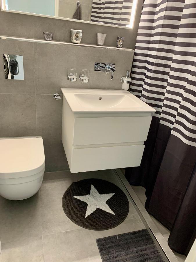 Holiday Apartment Bolgen - Close To Everything! Bolgen, Jakobshorn, Bus Stop, Train Station, Supermarket, Ski School, Ski Rentals, Restaurants And More! Davos Esterno foto